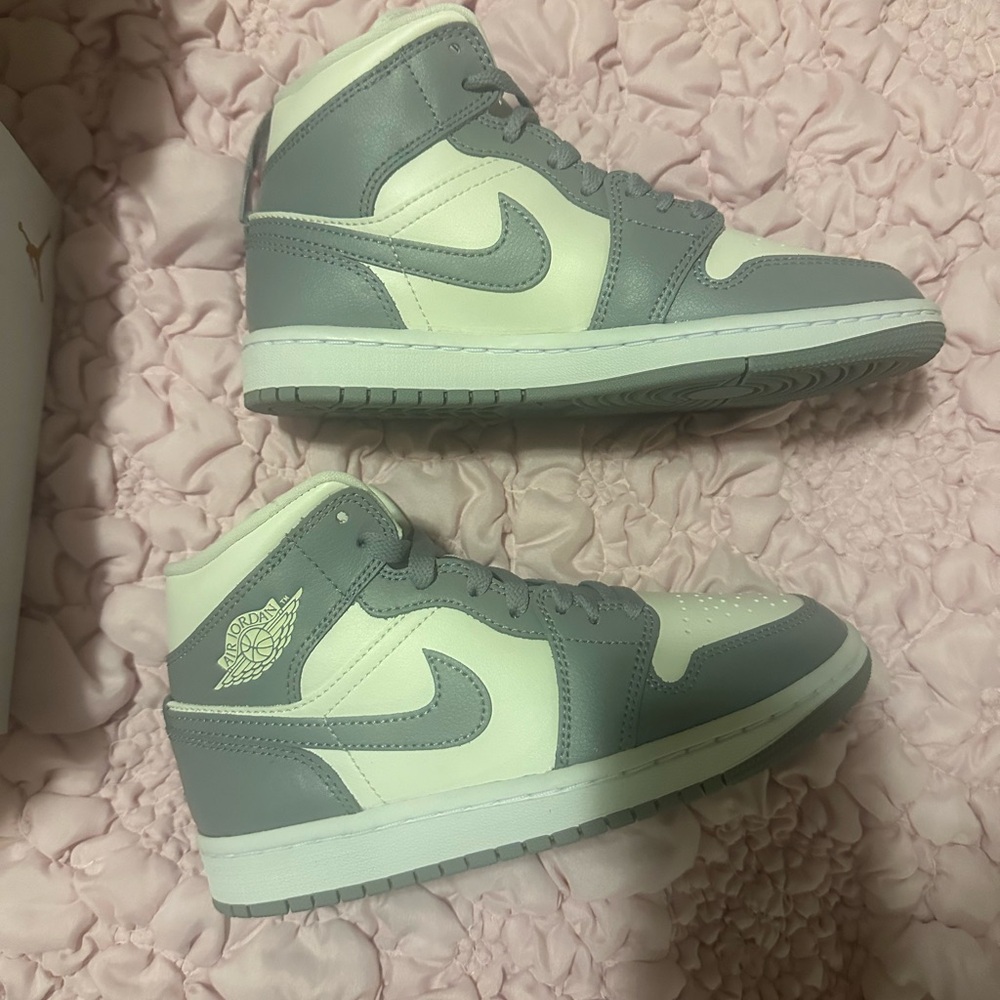 Nike air Jordan 1 mid women